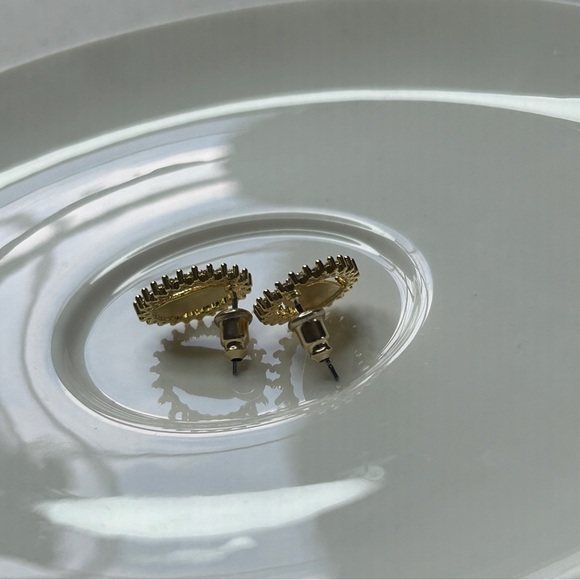 Gold Mob Wife Virgin Mary Stud Earrings - Picture 9 of 9